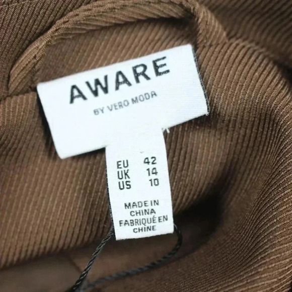 AWARE - Picture 7 of 8